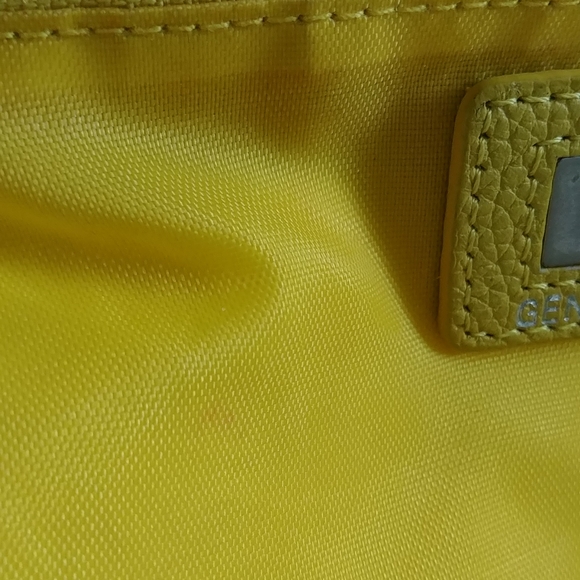 ⭐️Host Pick⭐️DANIER, Vintage Leather yellow bag - Picture 13 of 16